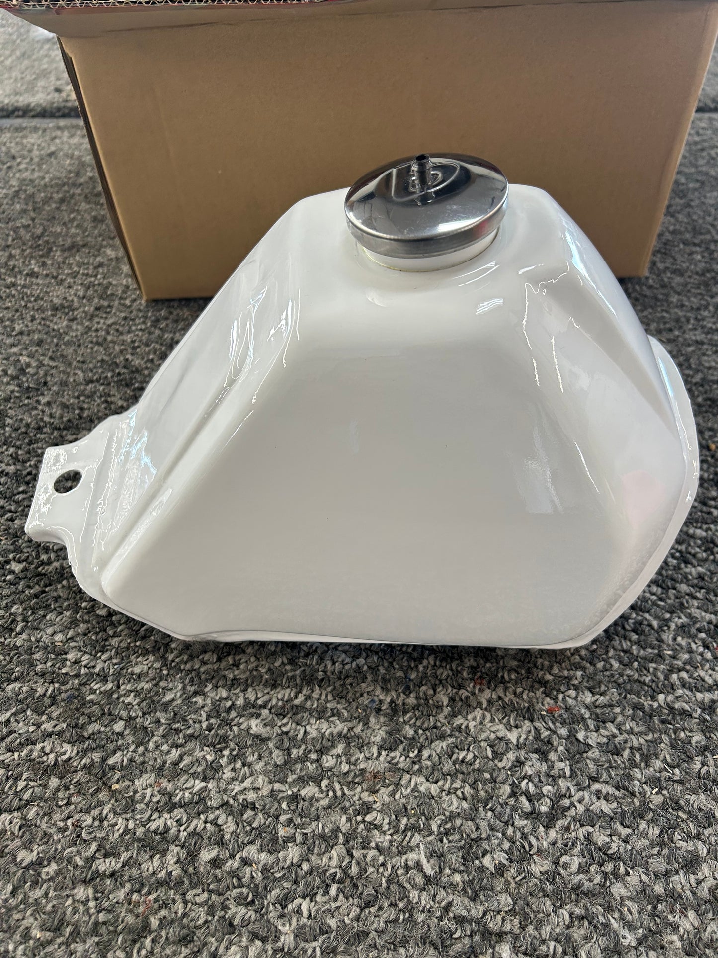 TB Parts 89-99 Z50 white fuel tank