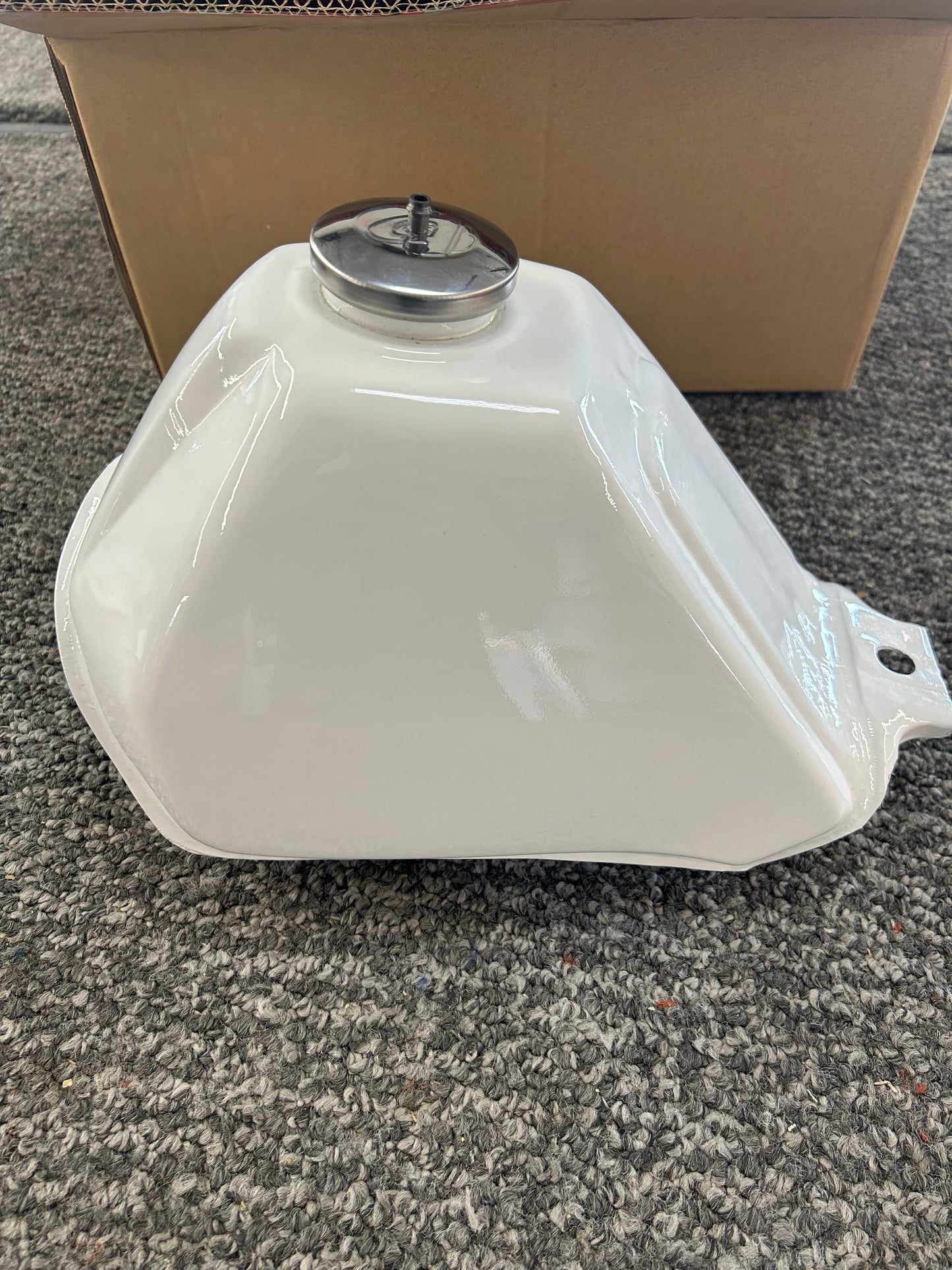 TB Parts 89-99 Z50 white fuel tank